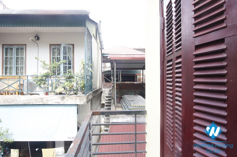 Spacious 3-bedroom house with a nice court yard for rent in Ba Dinh